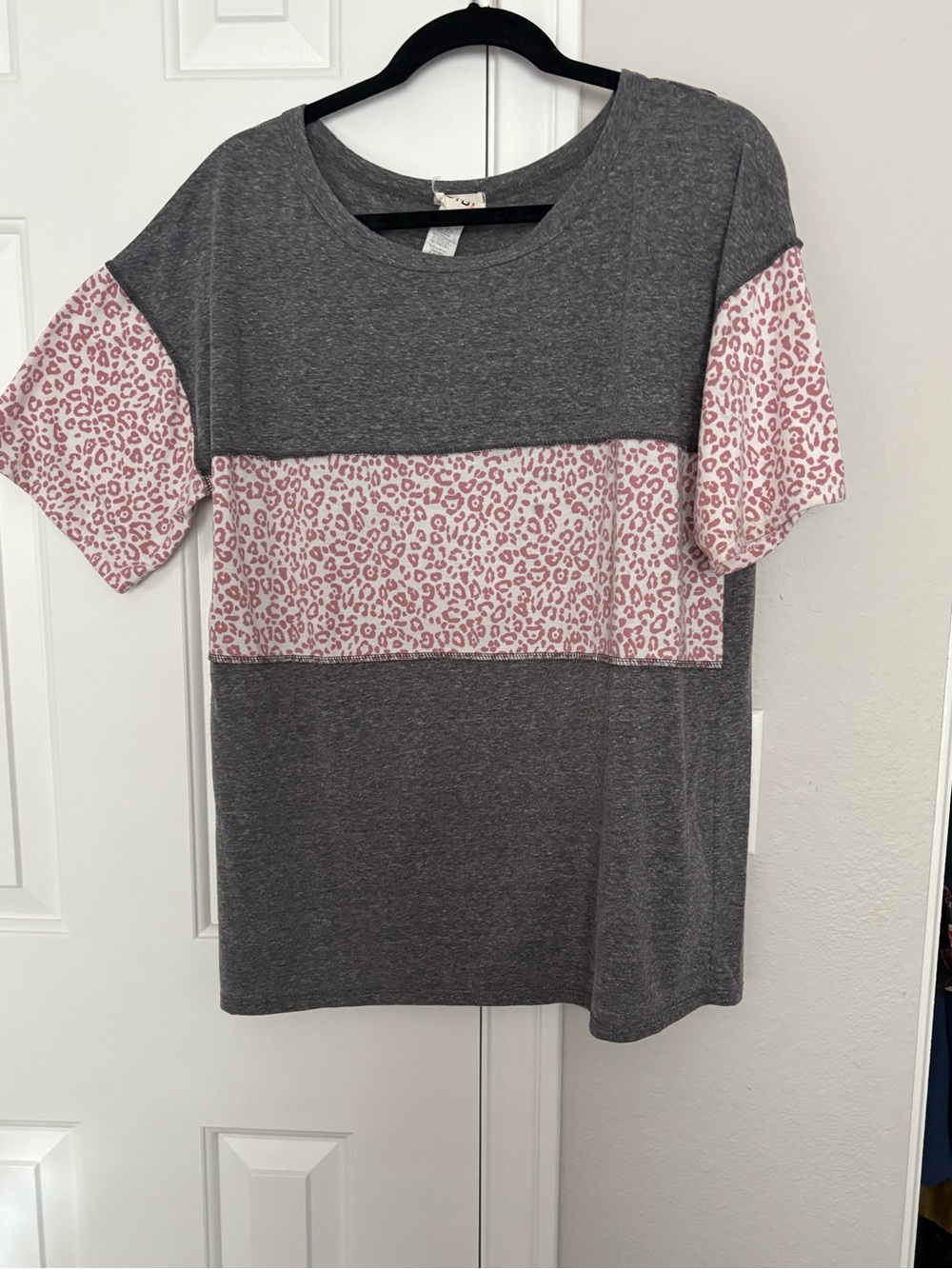 Women's Gray Tee with Pink Leopard Panel by Bibi SZ L